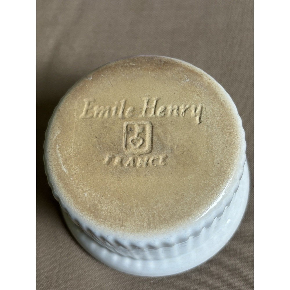 Emile Henry Ramekin Made in France White With Blue Rim - Picture 3 of 3